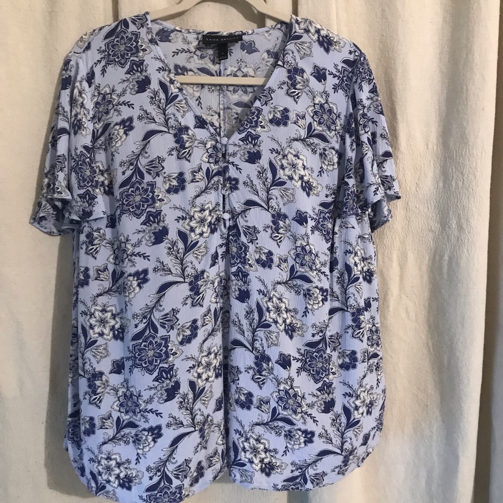Blue flutter floral sleeve tee
